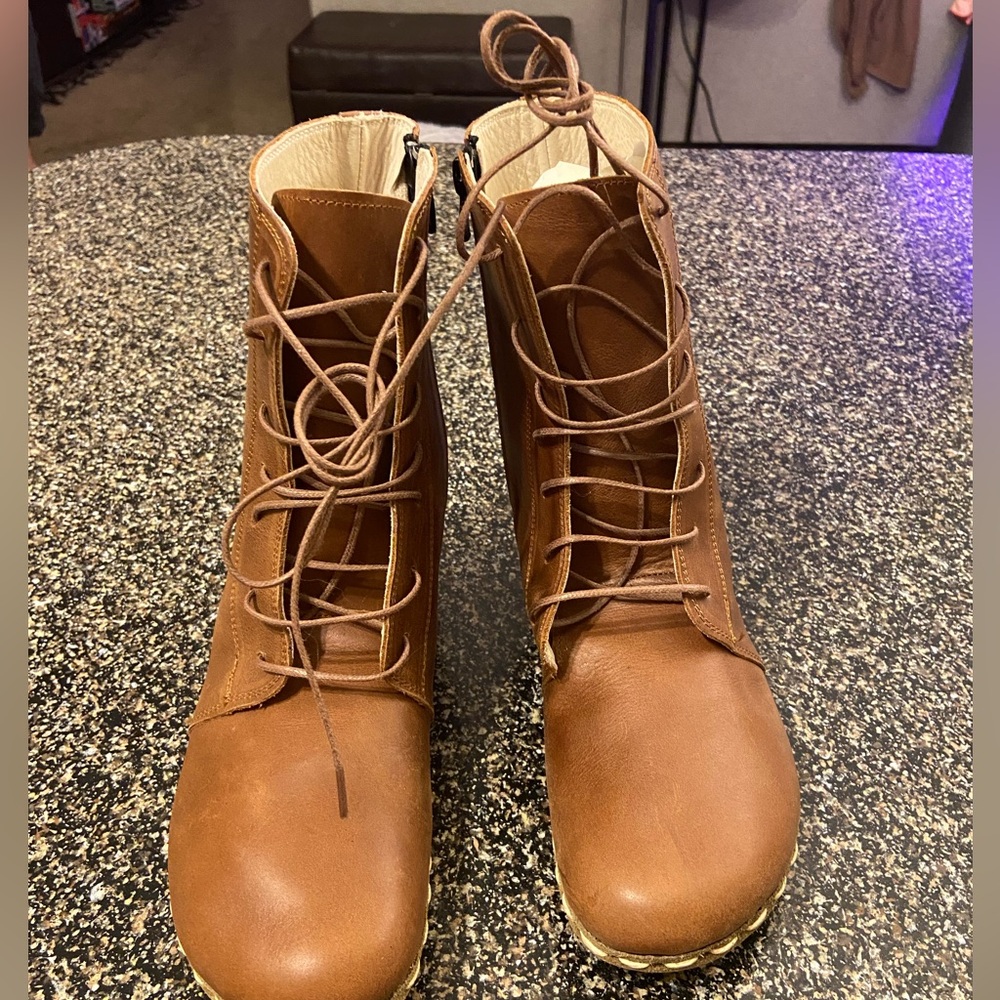 Women’s leather barefoot-style boots, grounding copper, zero drop